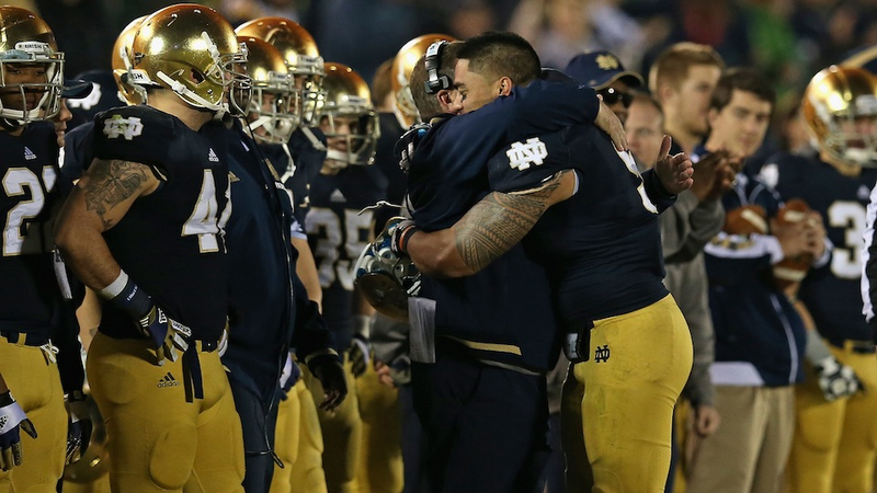 Illustration for article titled Manti Te'o's Dead Girlfriend Isn't Real, And Everything Else You Need To Know About One Of The Craziest Sports Stories Ever